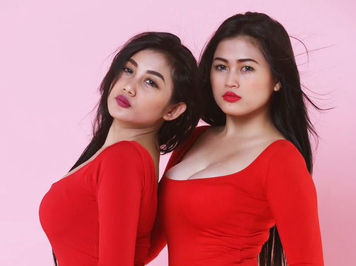 Profil Dan Foto Hot Penyanyi Dangdut Seksi Duo Serigala Safitri Pamela 