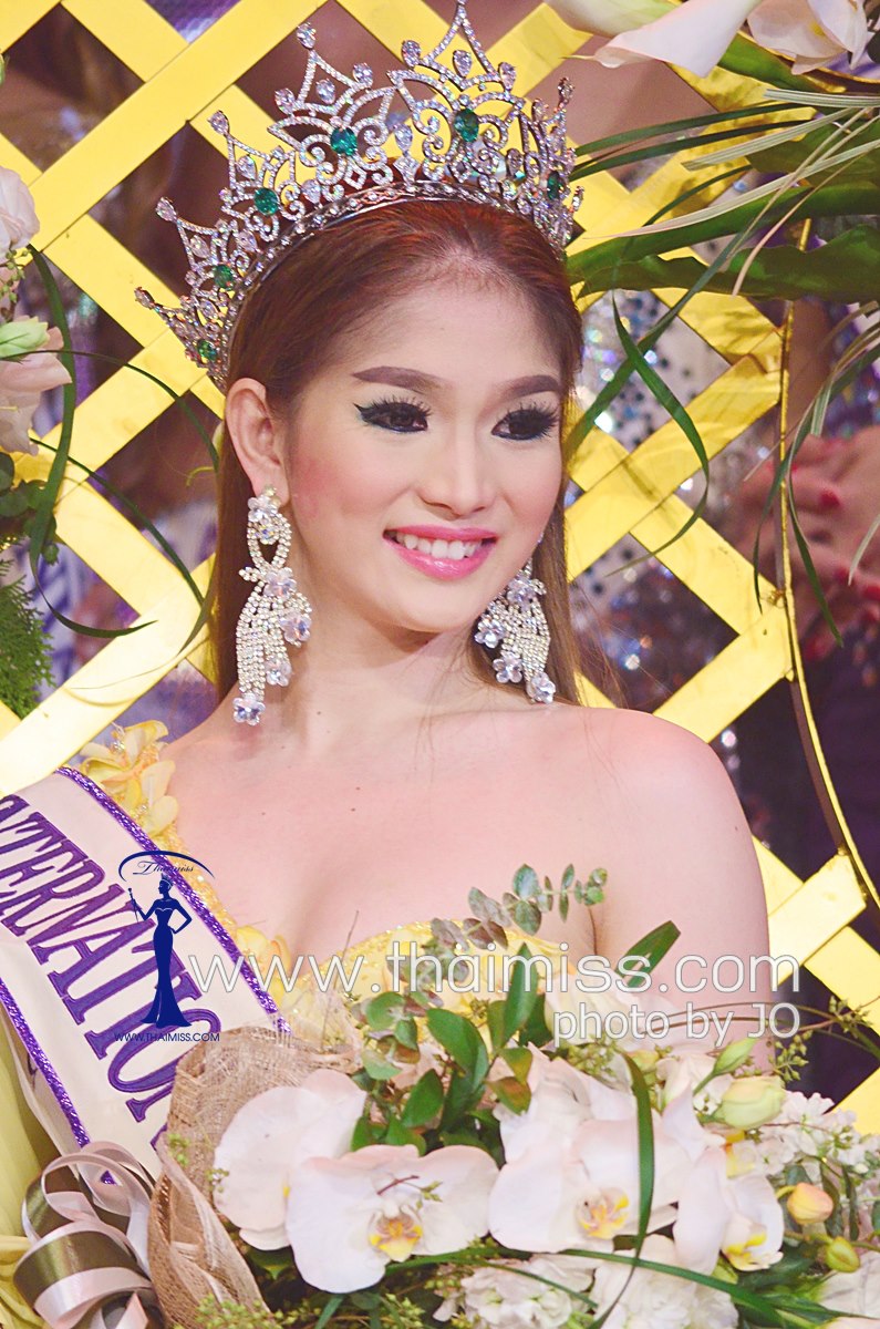 Kevin Balot Is Miss International Queen 2012 Winner - A First For The Philippines! | Mykiru Isyusero