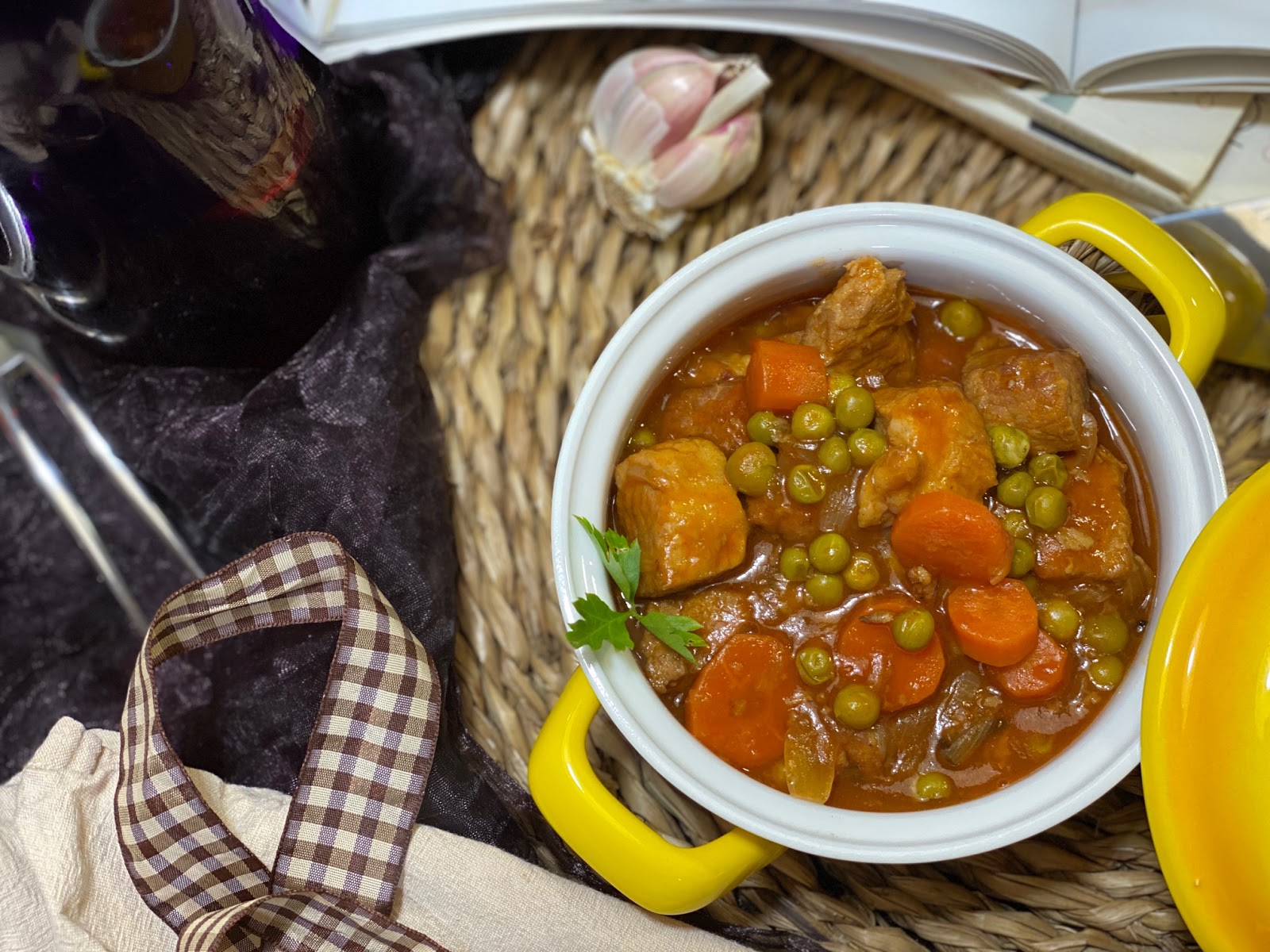 Estofado de cerdo inglés en salsa Worcestershire