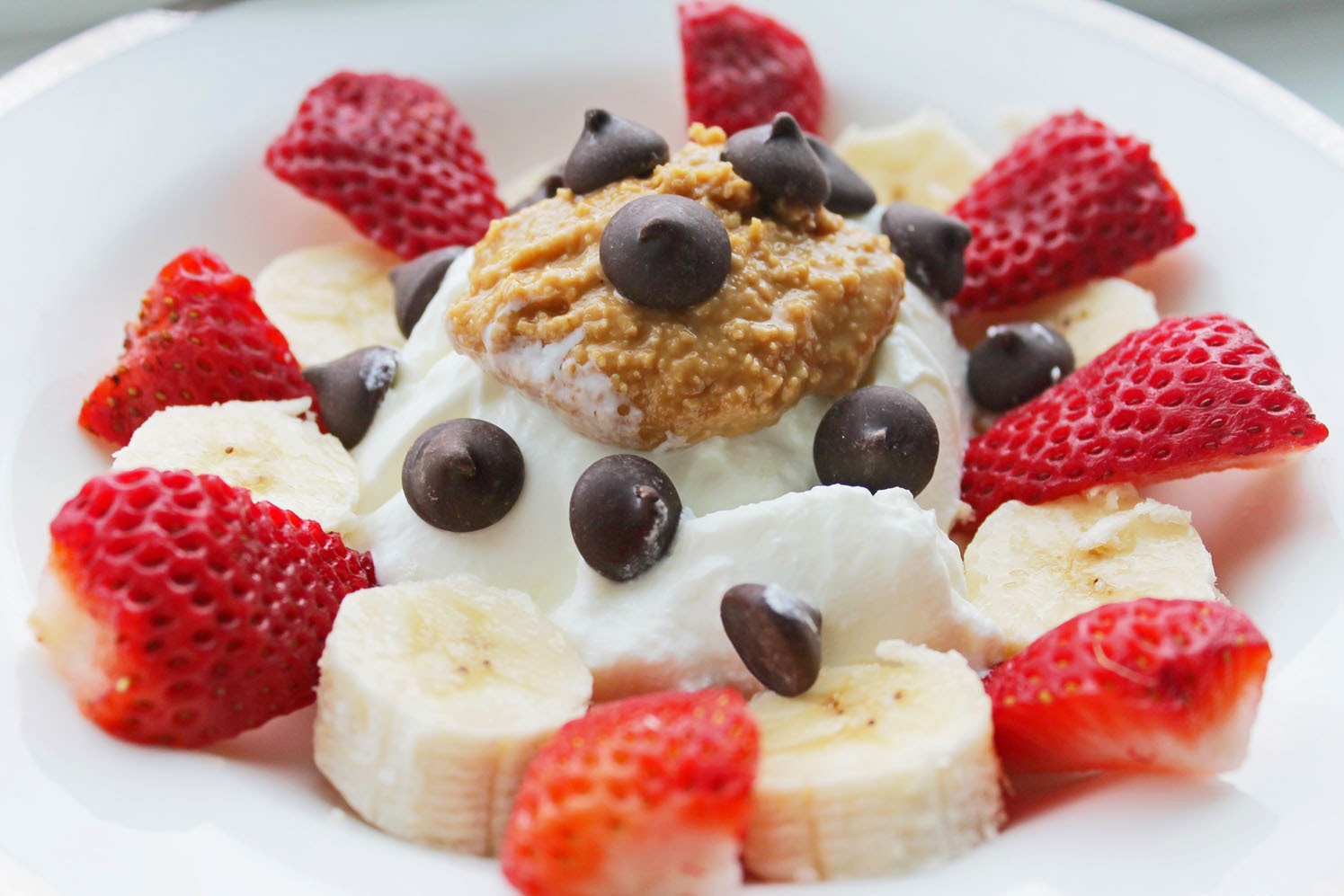 Simple Healthy Meals (Breakfast) Yogurt Parfait with Peanut Butter and