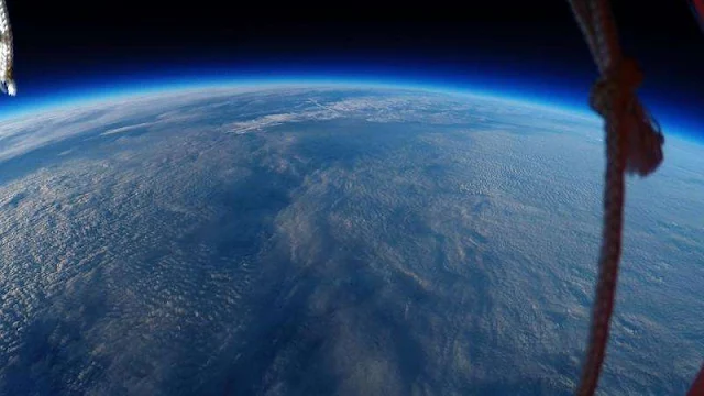 Foto da curvatura da Terra tirada pelos estudantes