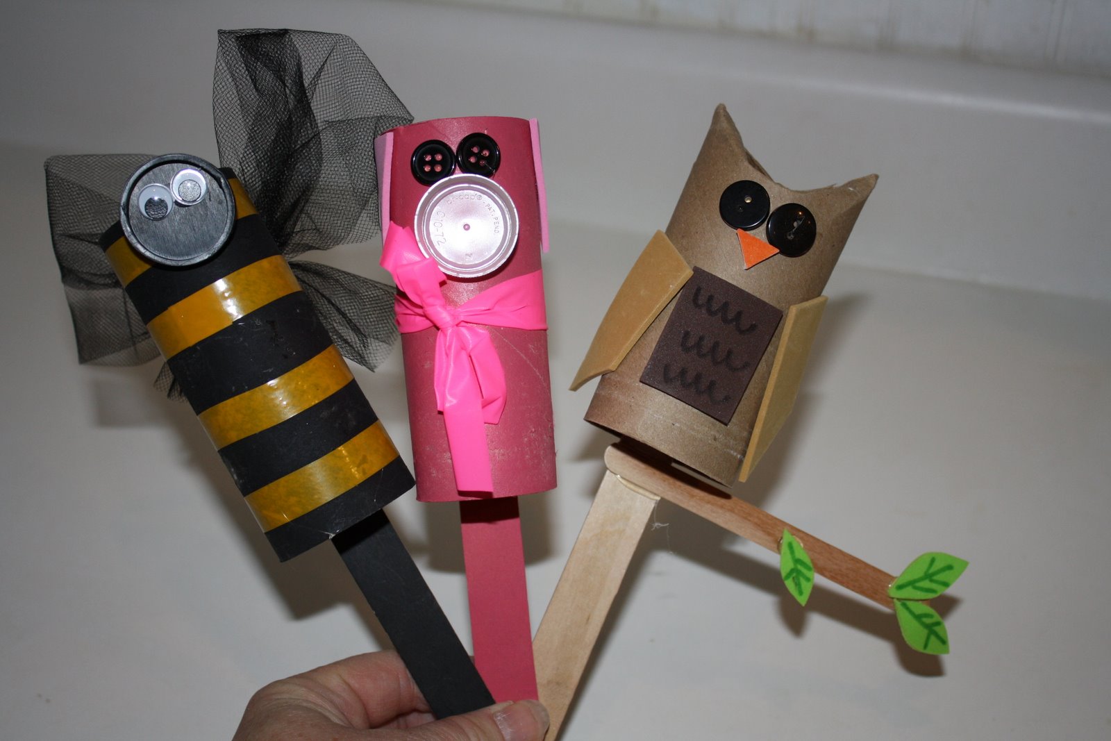 mollie's mom Puppets on a Stick!