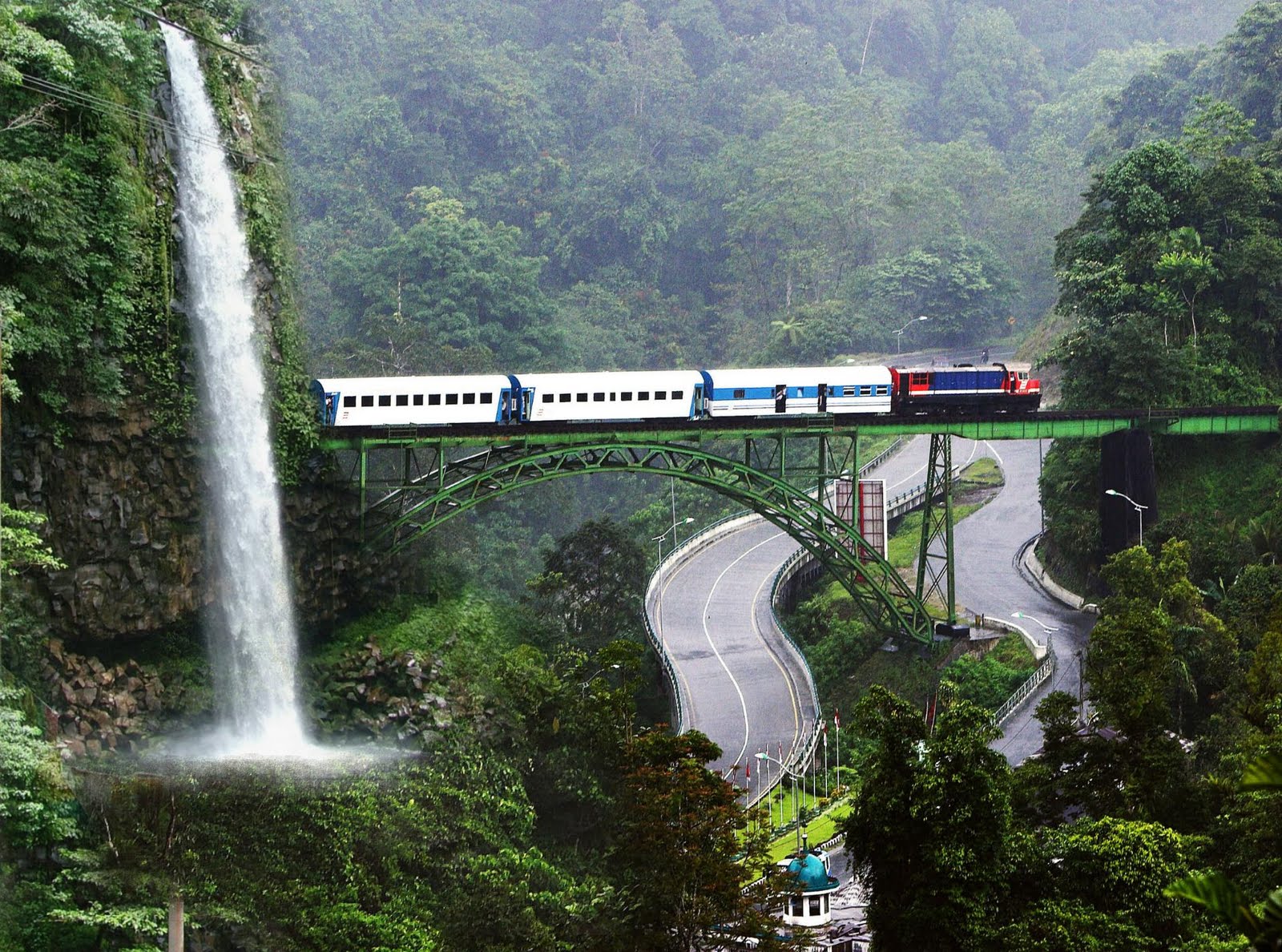 PIETERS TOUR & TRAVEL: Tour Bukit Tinggi - Padang