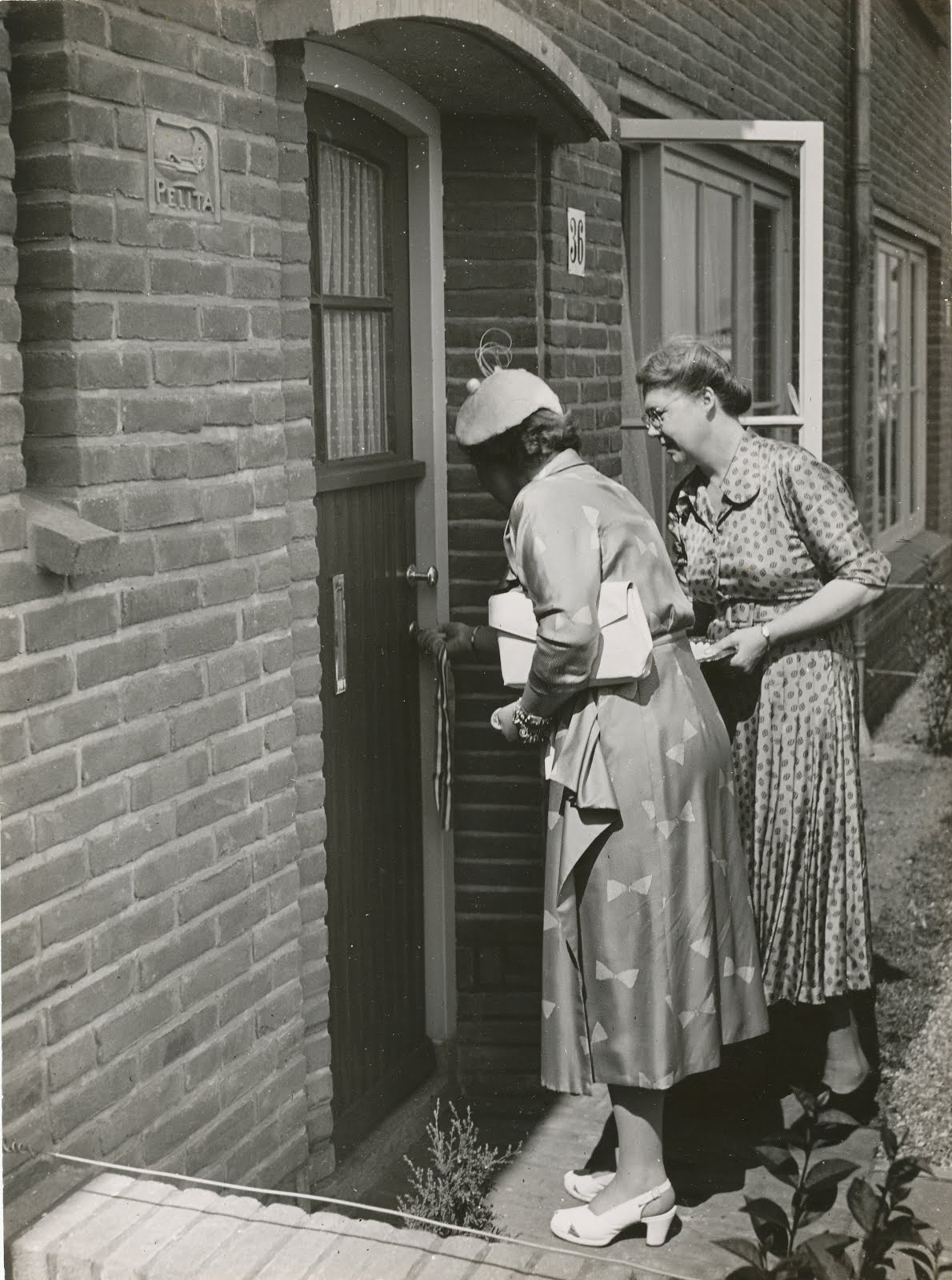 Geheugenvanbaarn.nl Wanneer de wens de vader van de gedachte wordt foto’s waar je geen verhaal