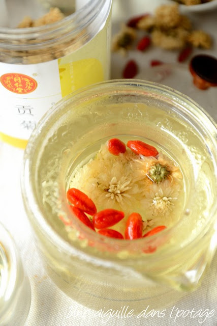 Thé de chrysanthème et baies de goji