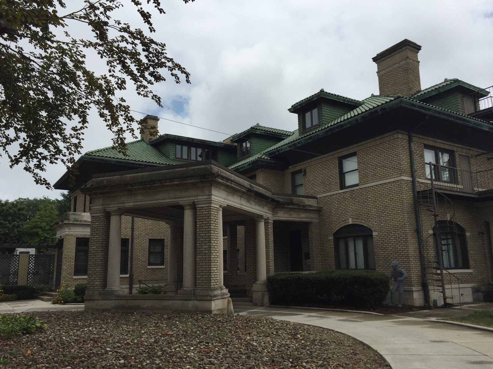 architect design™ Housetour Hoyt Mansions of New Castle PA or 1 plan