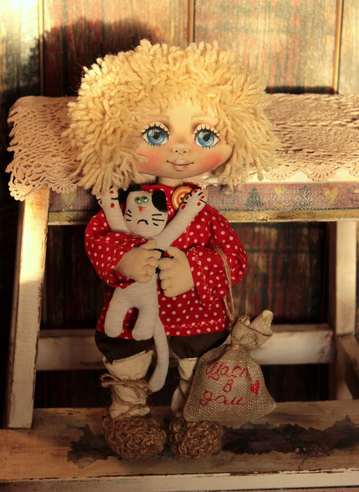 домовенок девочка. солнечные ангелы галины чувиляевой. домовые девушки. славянская мифология домовиха. домовой девочка кукла.