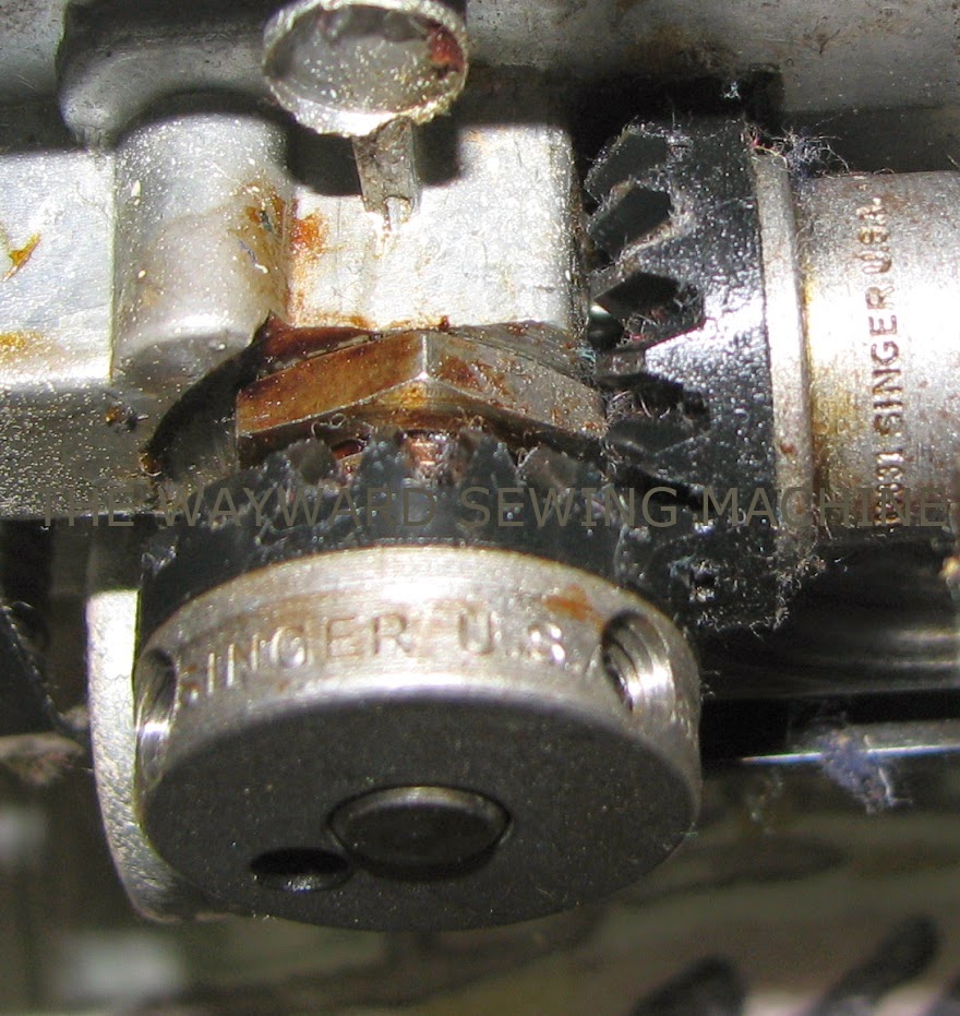 The Wayward Sewing Machine Singer Stylist 437