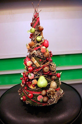 Χριστουγεννιάτικα δέντρα στο τραπέζι