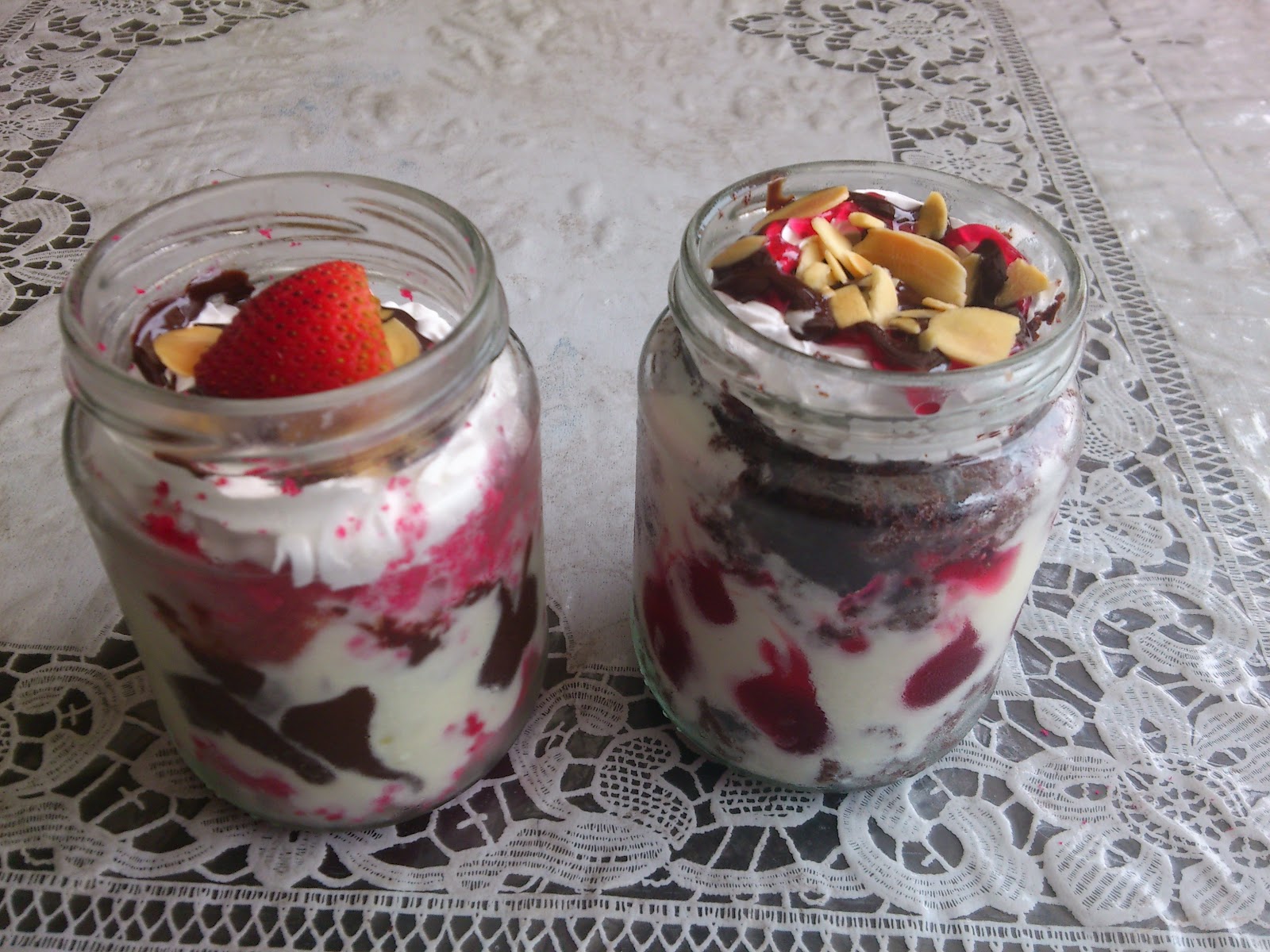 gold apple kitchen ICE CREAM CAKE IN A JAR....