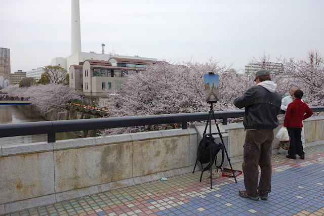 Someone painting sakura