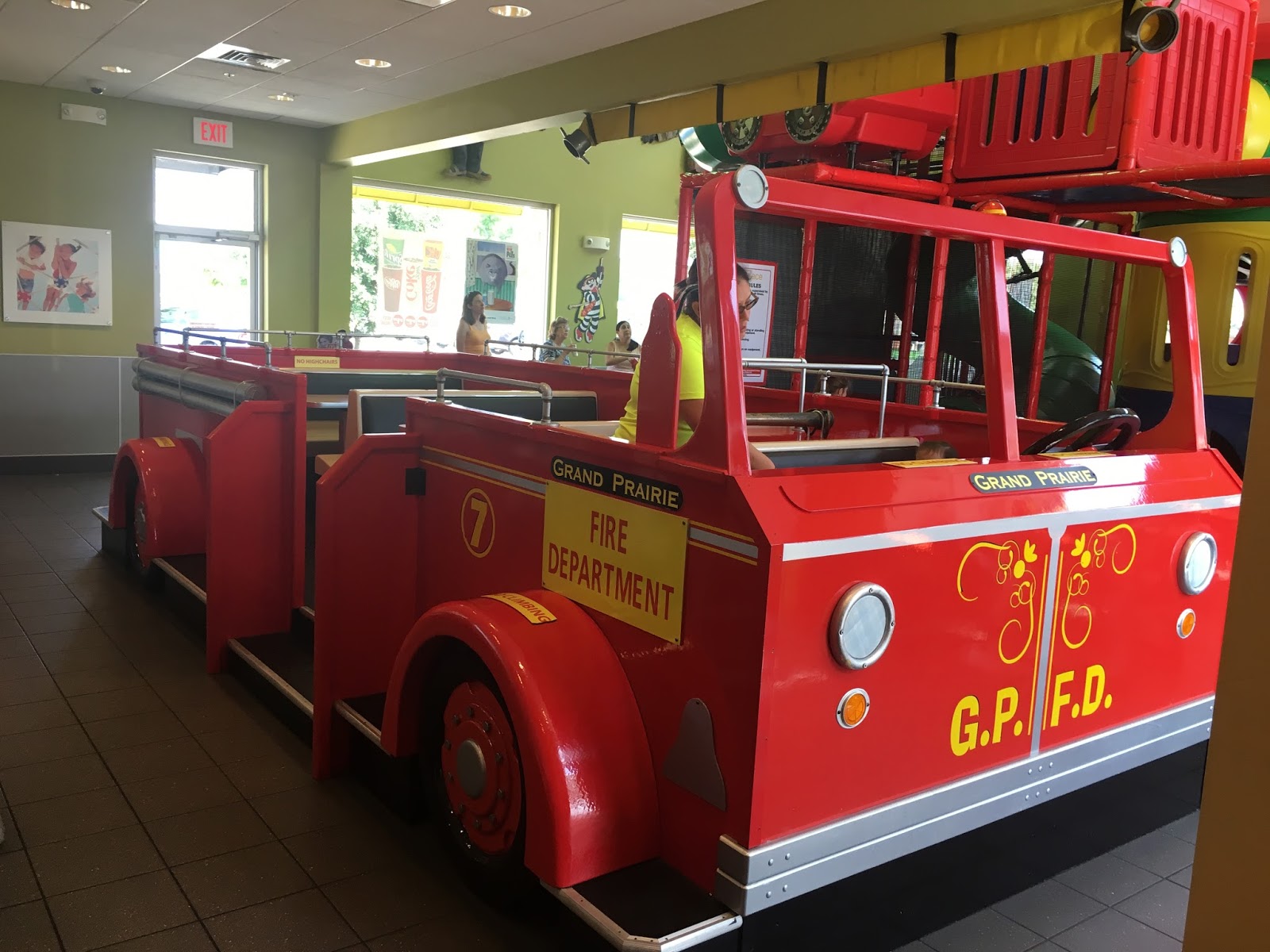 Everything Arlington, TX! The Best Fast Food Play Areas in the