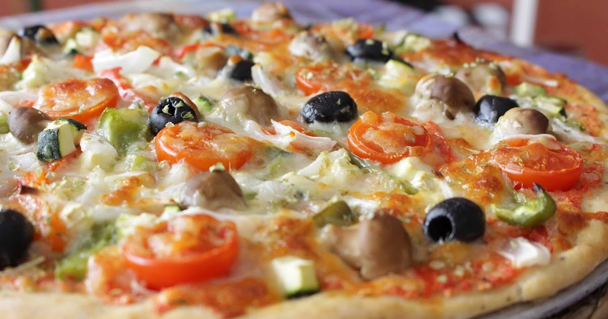 Pizza Vegetariana con Masa Aromatizada - Recetas Para Tres image of Pizza Vegetariana con Masa Aromatizada - Recetas Para Tres