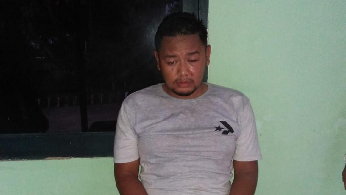 Setubuhi Perempuan Bersuami, Tentara Gadungan Berbekal Pistol Mainan