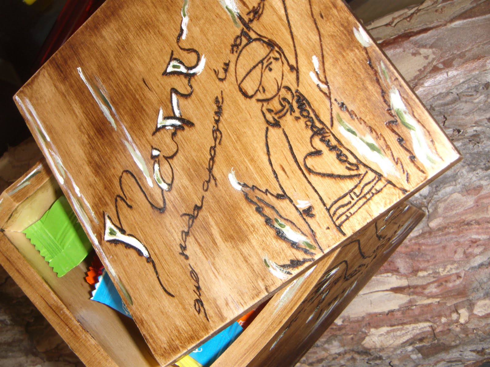 TANADEA: CAJAS DE MADERA RESTAURADAS Y GRABADAS