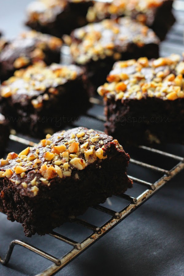 Merry Tummy: The Best Walnut Chocolate Brownies Ever