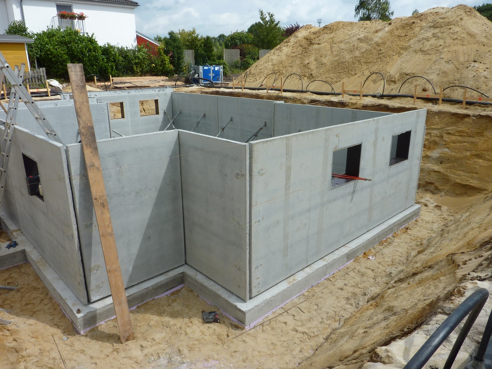 PROJEKT: "UNSER TRAUMHAUS": Der Keller steht, ABER...