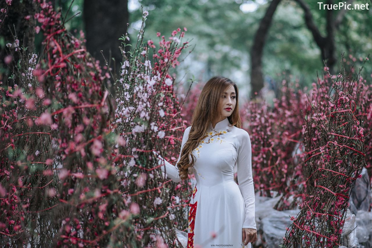 Image-Vietnamese-Beautiful-Girl-Ao-Dai-Vietnam-Traditional-Dress-by-VIN-Photo-3-TruePic.net- Picture-83