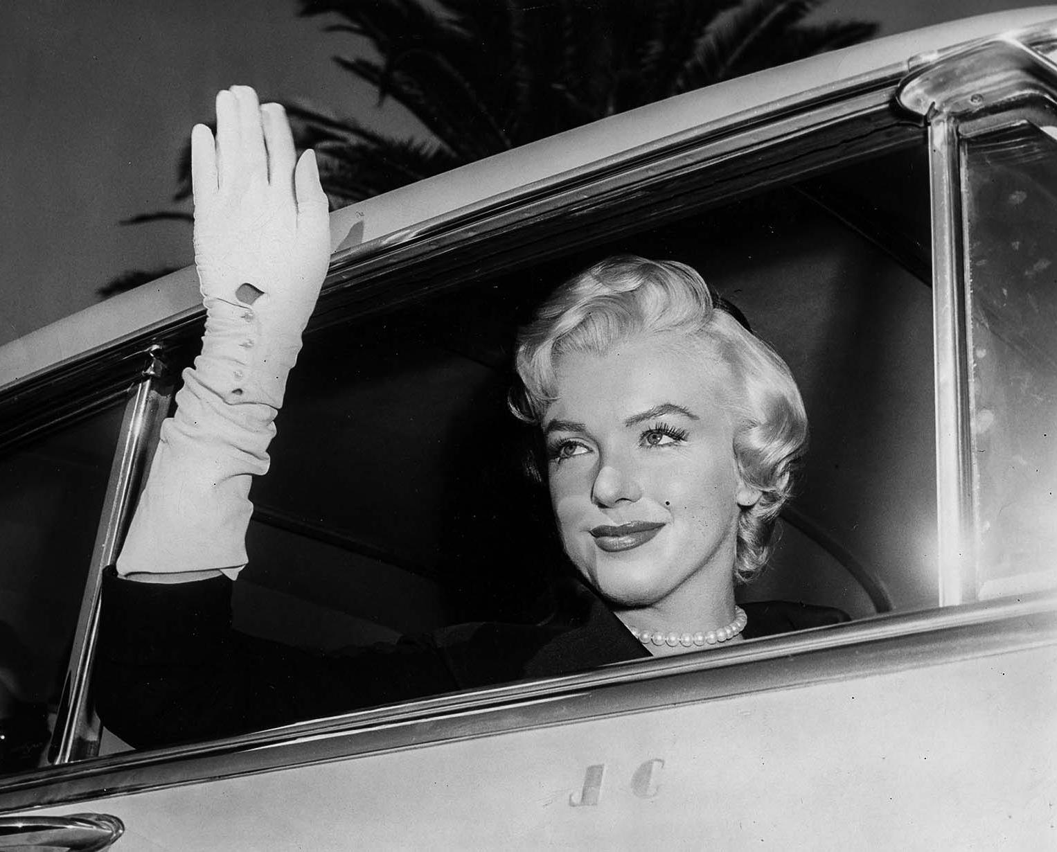 The End of the Marriage: Tearful Photos From the Day Marilyn Monroe ...