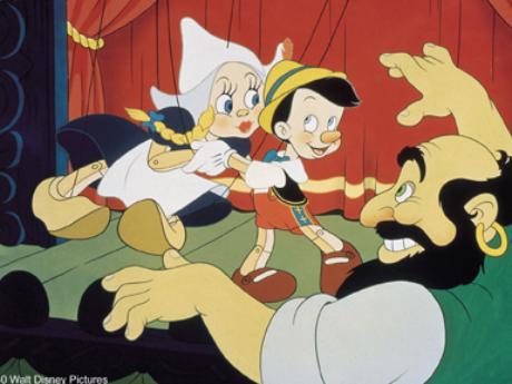 Pinocchio dancing on strage in Pinocchio 1940 animatedfilmreviews.filminspector.com