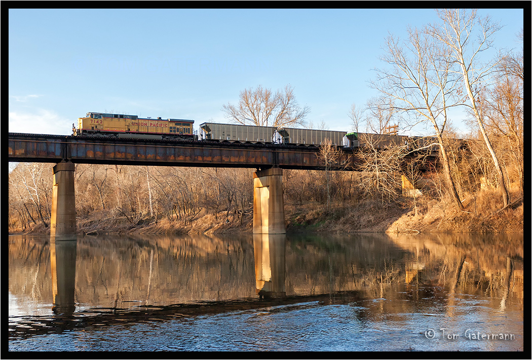 UP 7142 Empty coal train over the Meramec River Sherman, MO.
