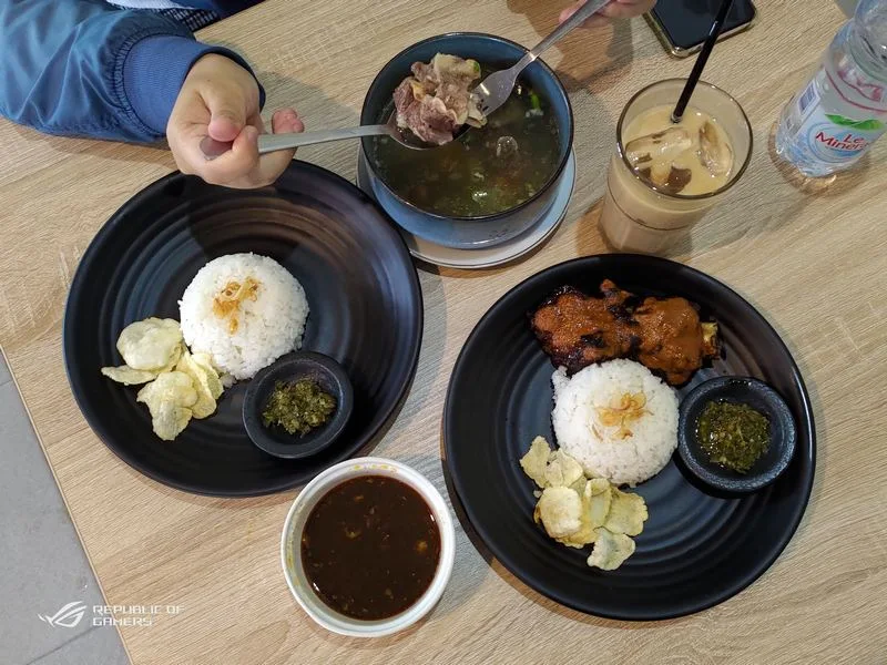 Nikmatnya Konro Bakar dan Sop Buntut di Gapura Resto dan Cafe Boyolali