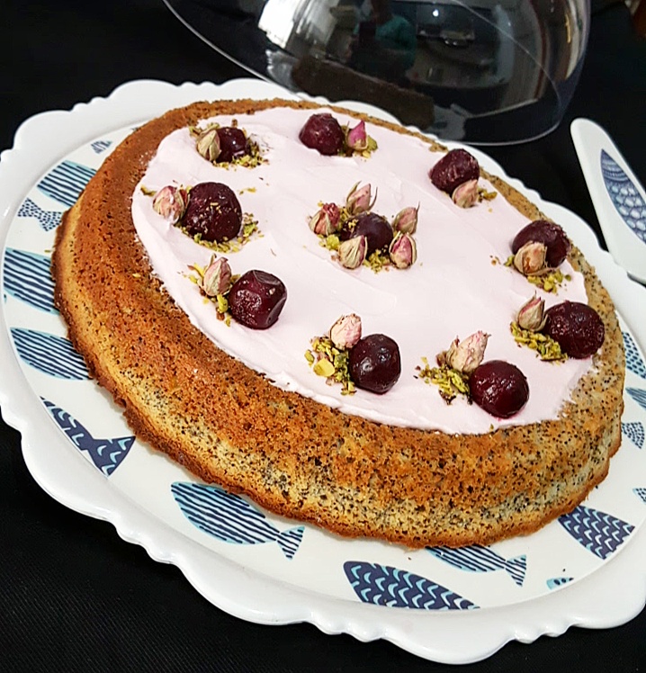 Emel�in Mutfağı Haşhaşlı ve Vişneli Tart Kek…