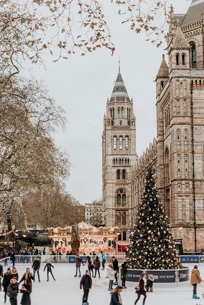 Weekday Wanderlust: Christmastime in London