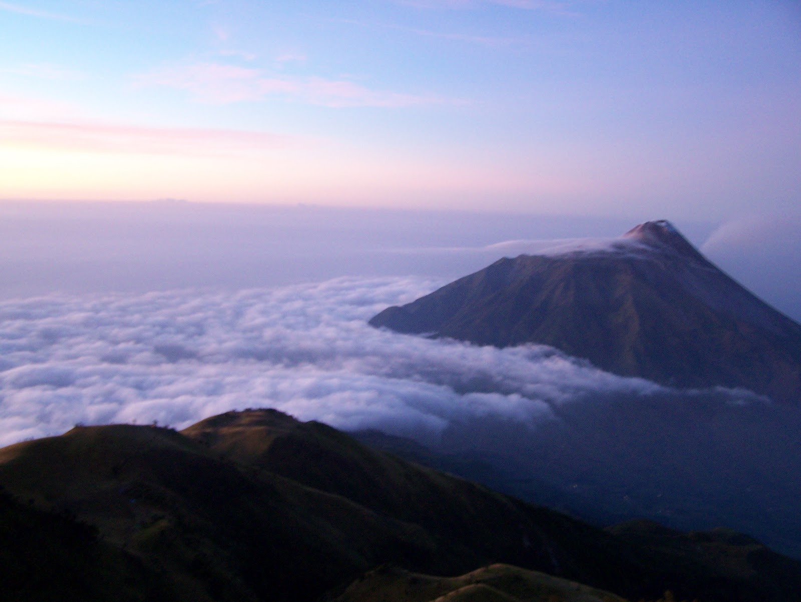 Gunung Merbabu JawaTengah Raja Alam Indah