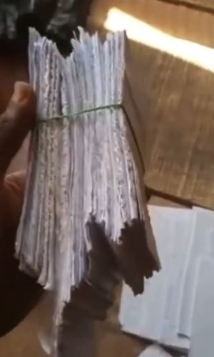 Money Used In Purchasing Bags Of Rice From A Shop In Delta state Turns Into Paper (Watch Video)