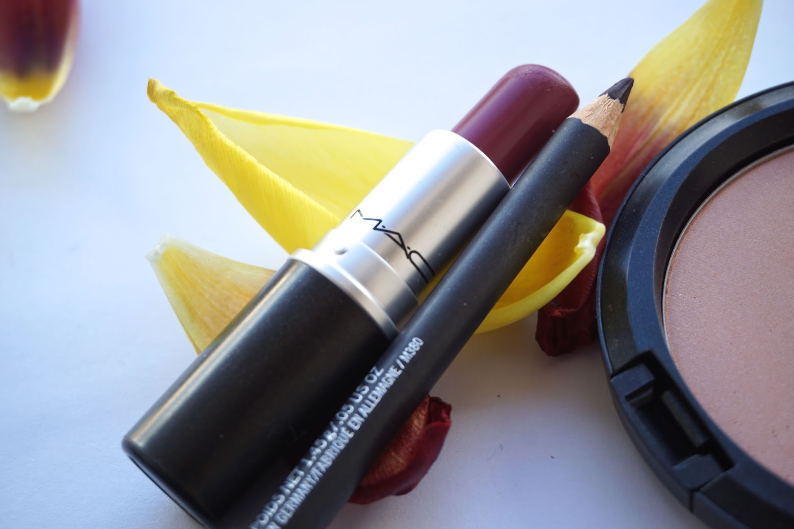 The Honest Type THE MAC CAPTIVE