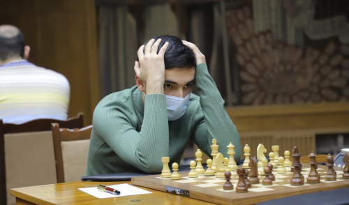GM Xiong: The Young Chess Grandmaster Taking Twitch By Storm