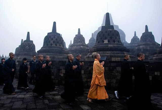 A little history about Borobudur temple in Indonesia