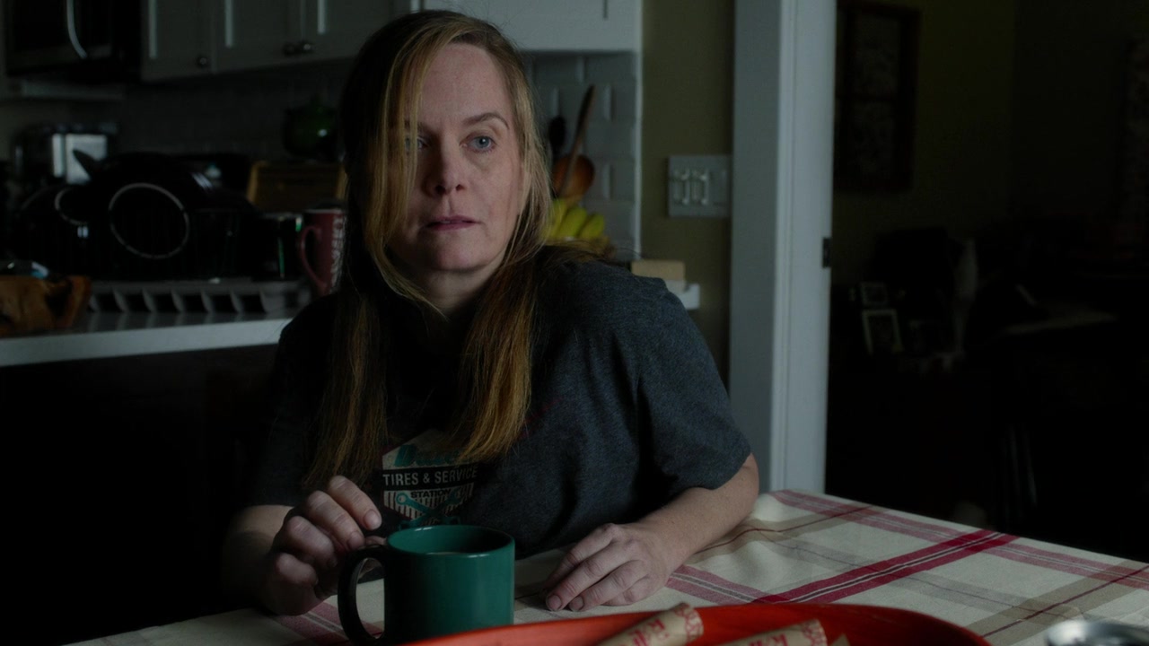 Сандрин холт британская модель. На зов скорби постер. Сандрин холт sandrine holt. The returned watch. Дилан кингуэлл.