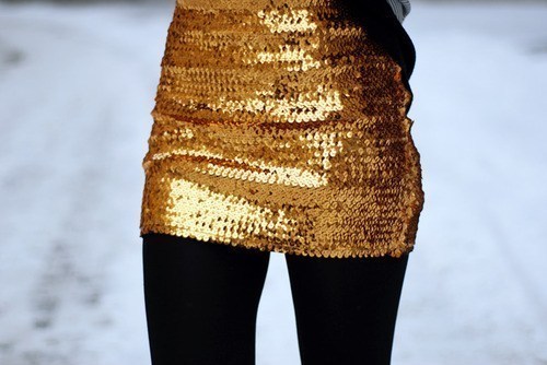 GLAMOUR & PEARLS: Sequin Skirt Love