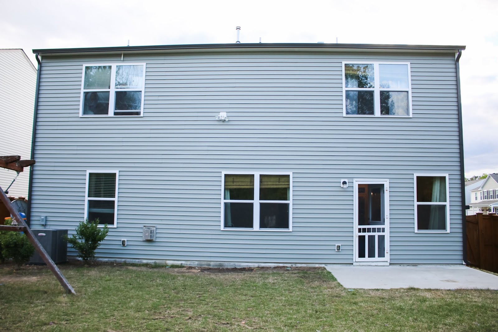 A Builder Basic Concrete Slab, Turned Pretty Patio Part I Pretty Real