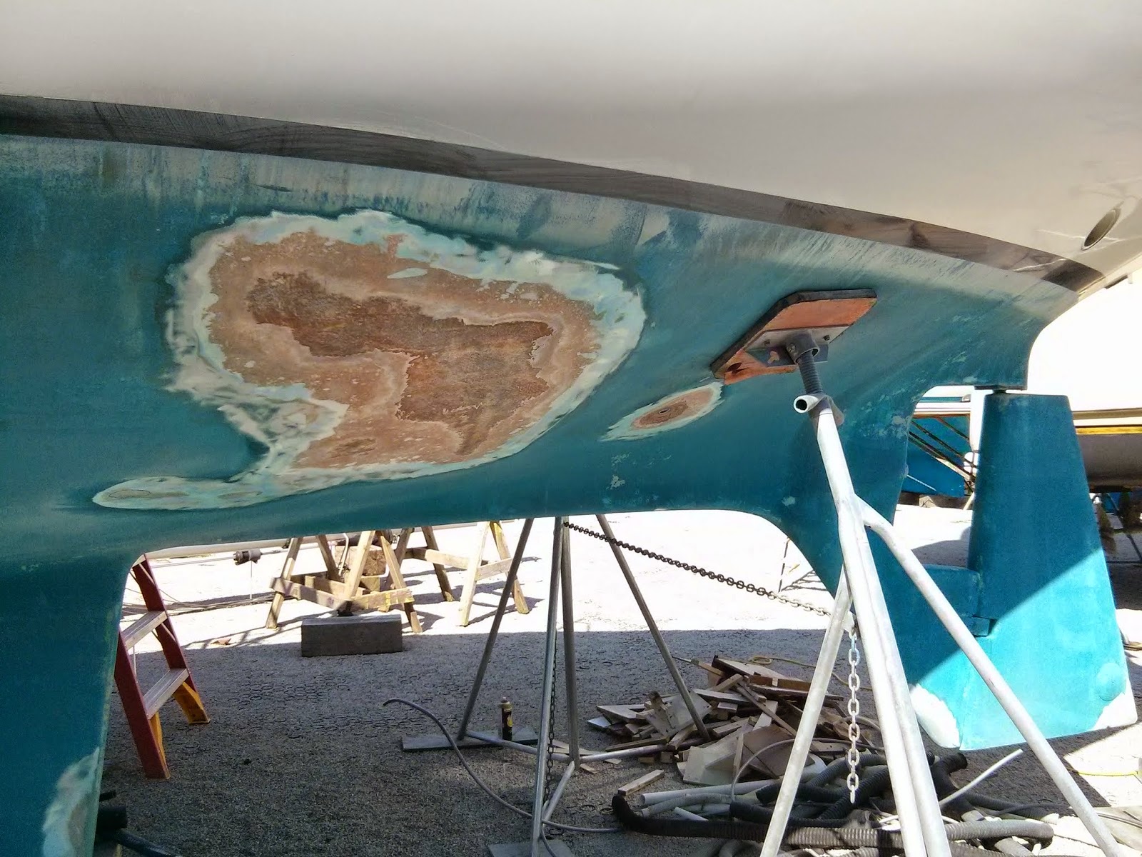 SV Pilgrim Repairs To Hull Damage and Blisters