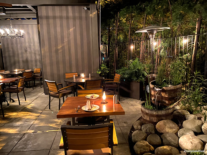 The Raymond 1886 Pasadena Vegas and Food