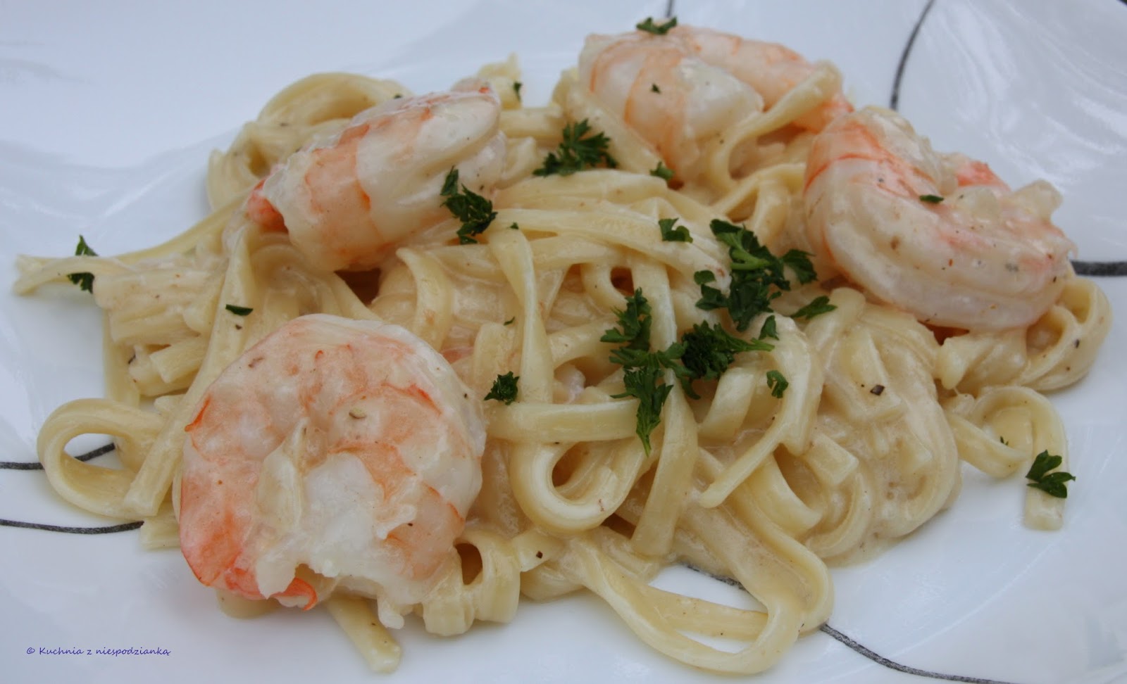 Kuchnia z niespodzianką Krewetki w sosie Alfredo