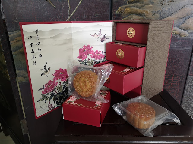 Shang Palace Mooncakes Shang Palace Mooncakes