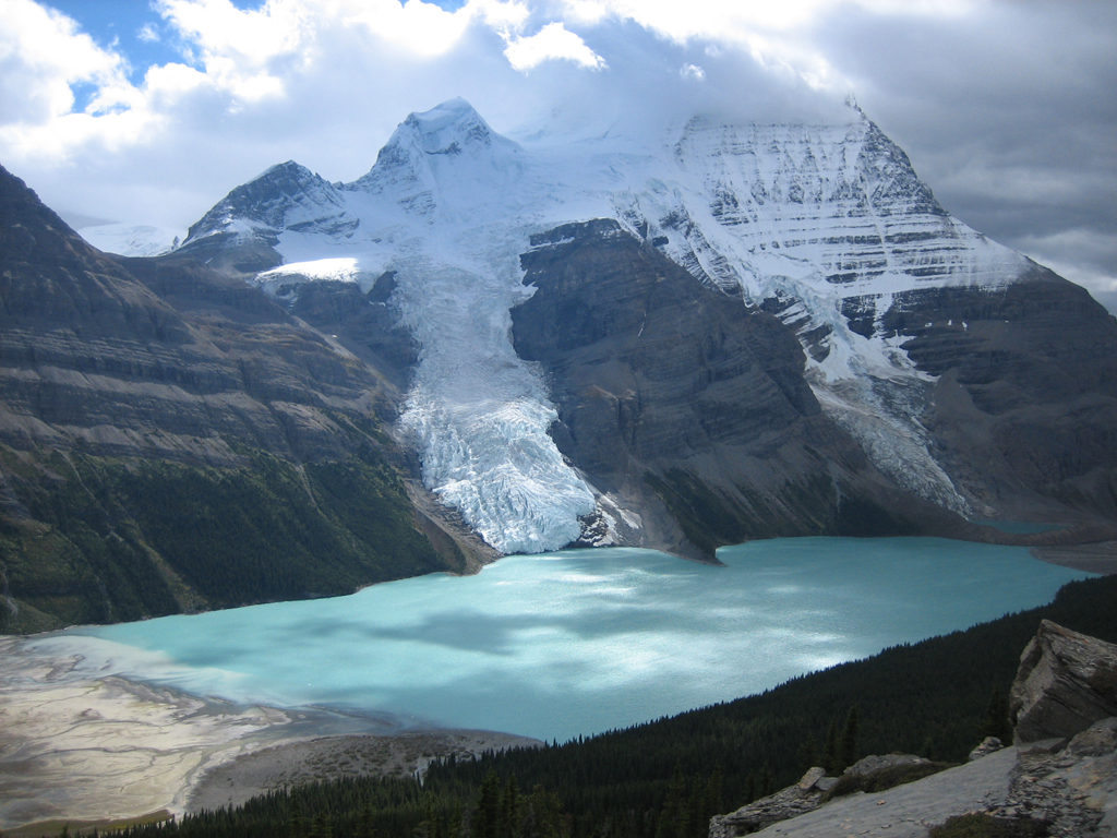 TOP WORLD TRAVEL DESTINATIONS: Canadian Rockies