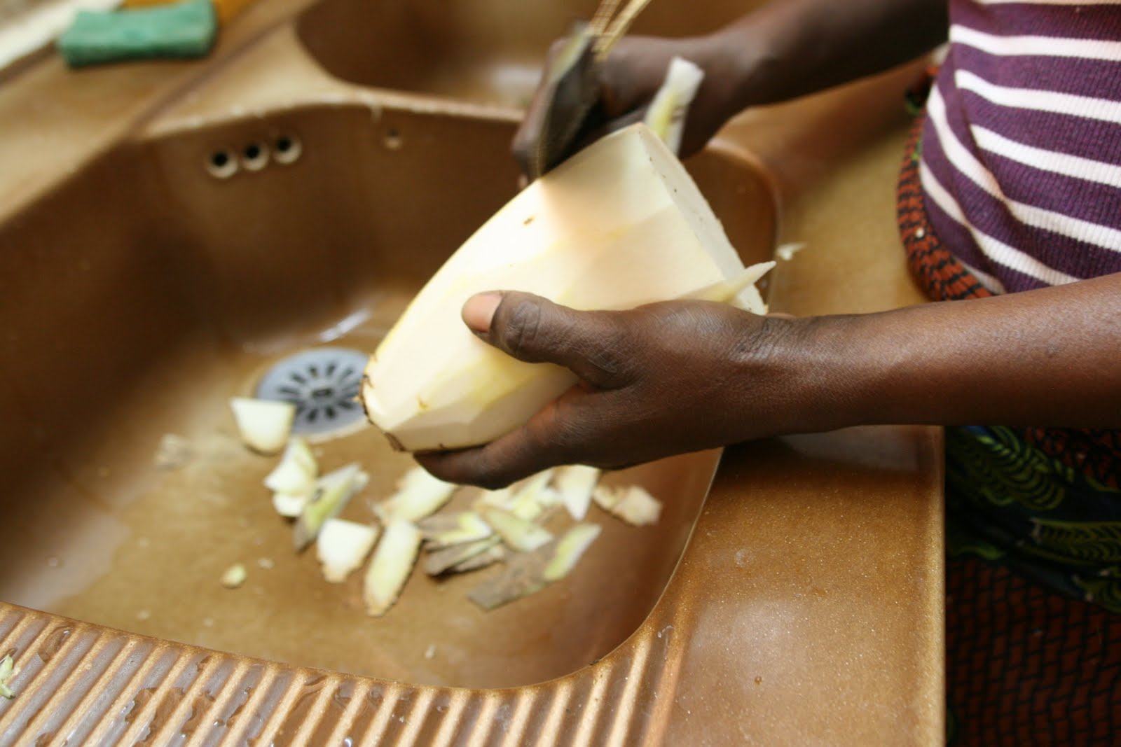 A Moveable Kitchen: Socoro: Fufu: Igname Pilé: Pounded Igname