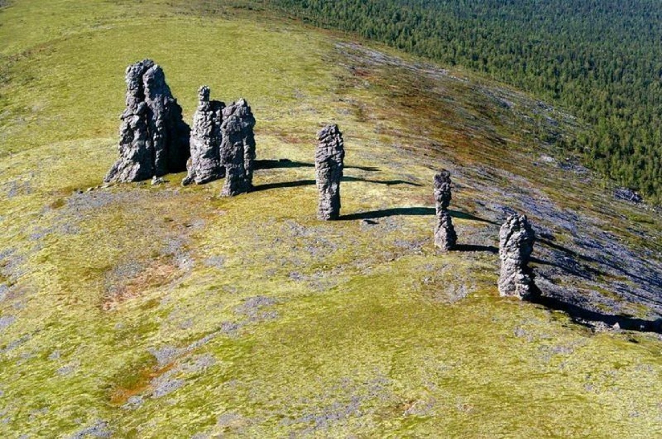 Столбы выветривания на плато Мань Пупу нёр