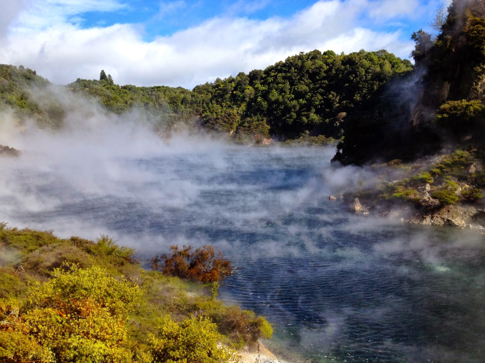уаи-о-тапу новая зеландия. долина роторуа новая зеландия. новая зеландия гейзеры. долина вулканов ваймангу. долина гейзеров ваймангу.