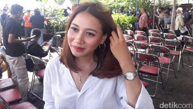 Mahasiswi Cantik ini Lamar Sandiaga: Boleh Nggak Saya jadi Istri Kedua Bapak? Mahasiswi Cantik ini Lamar Sandiaga: Boleh Nggak Saya jadi Istri Kedua Bapak?