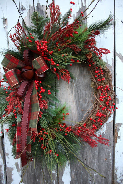 Sweet Something Designs: New Christmas Wreaths