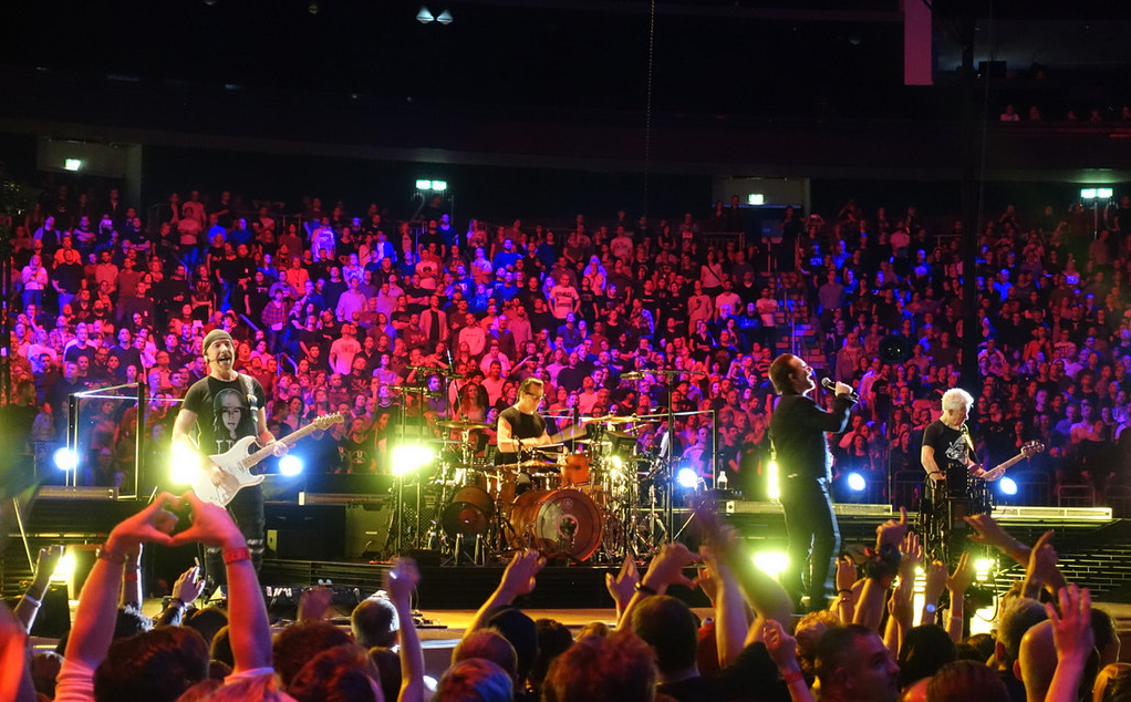 Foo Fighters no The Town: retorno ao Brasil foi com setlist longa e muita  energia