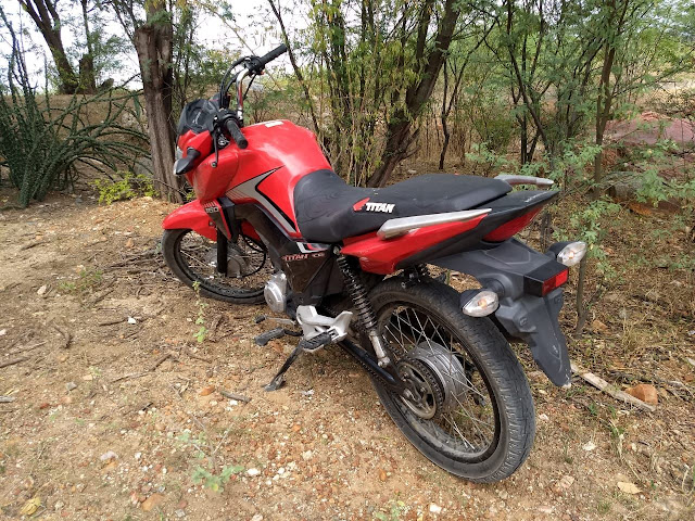 Polícia Militar recupera motocicleta com restrição de roubo em Jacobina