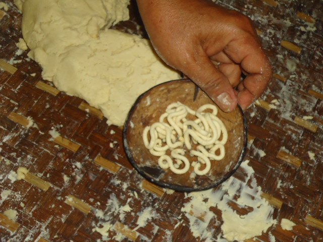 Cara Membuat Kue Unthuk Cacing