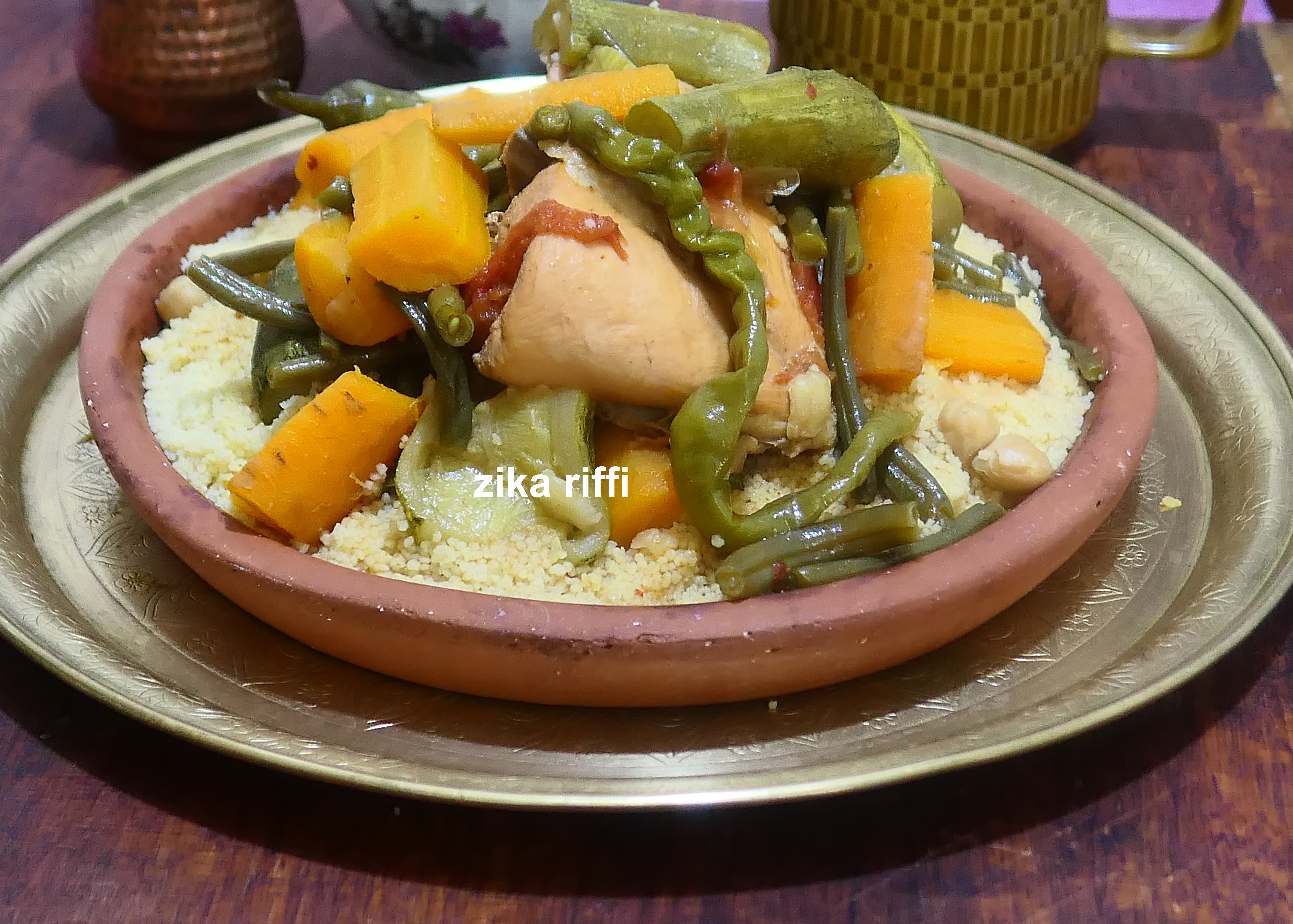 COUSCOUS A LA DINDE HARICOTS VERTS CAROTTES ET COURGETTES